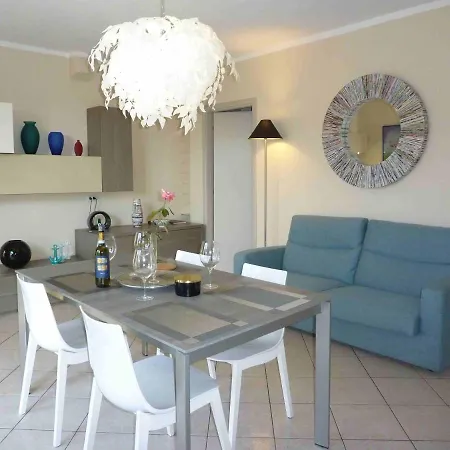 Casa Muceno Lägenhet Porto Valtravaglia